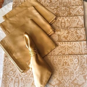 6 gold placemats 6 matching napkins 4 napkin rings